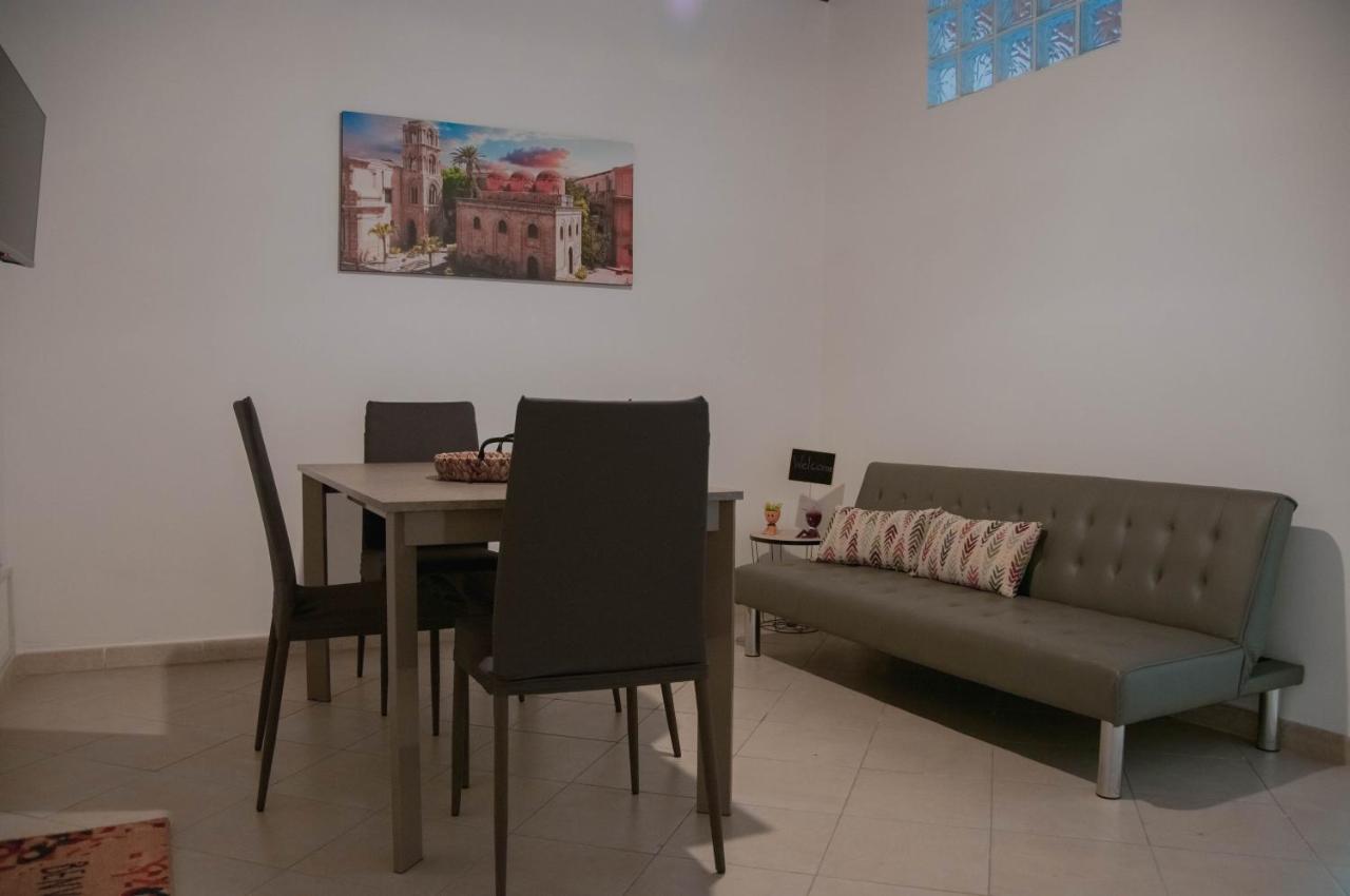 Ideisini'S Apartment Palermo Exterior photo